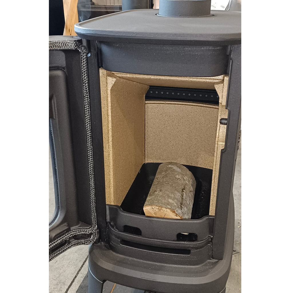Poêle à bois en fonte DOVRE Saga 101 7,5 kW – design intemporel, EcoDesign 2022 – Image 10